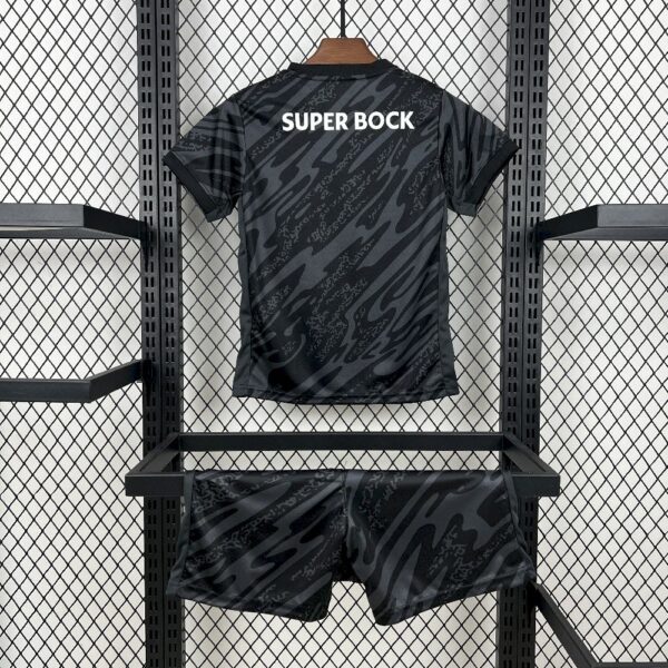 Sporting Cp 2025/26 Black Goalkeeper Kids Kit - Image 2