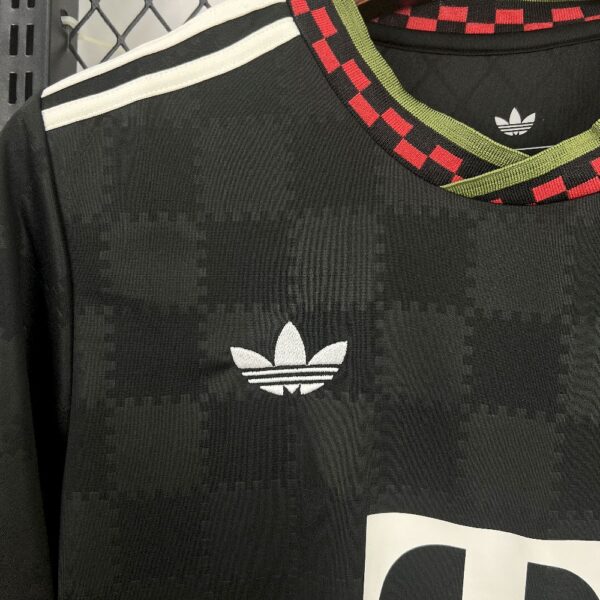 Bayern Munich 2025/26 Third Jersey - Image 9