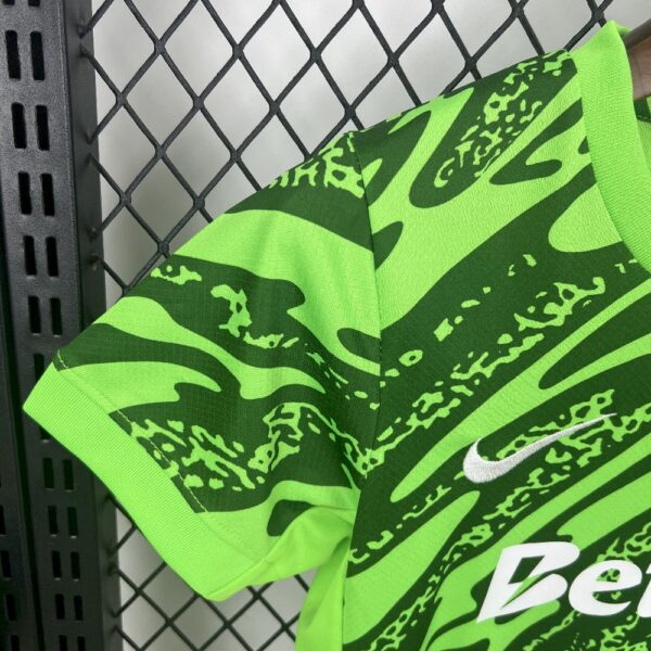Sporting Cp 2025/26 Goalkeeper Kit - Image 6