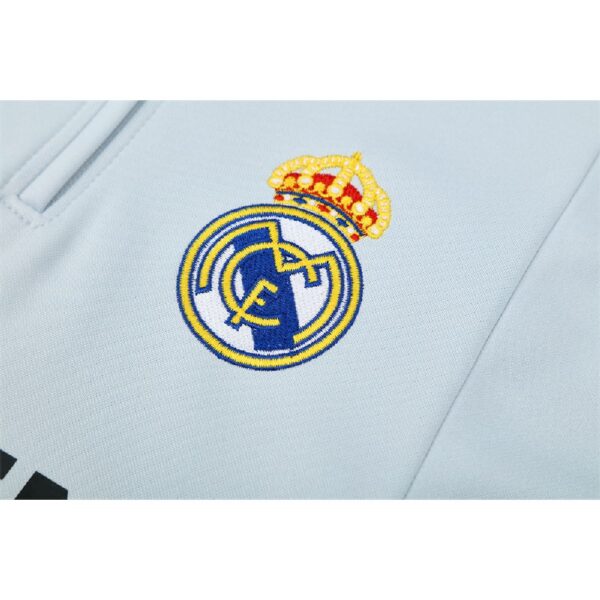 Unisex Real Madrid 2004/05 1/4 Zip Sweatshirt Retro Style - Image 6