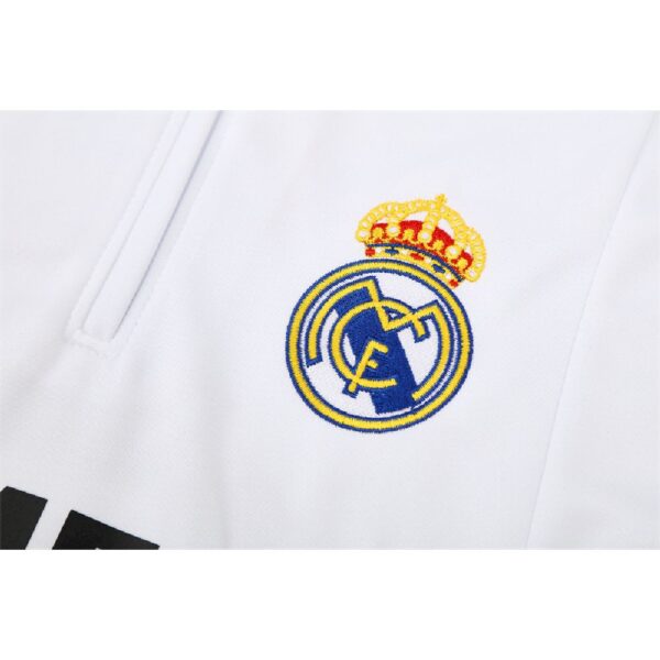 Unisex Real Madrid 2004/05 1/4 Zip Sweatshirt Retro Style - Image 7