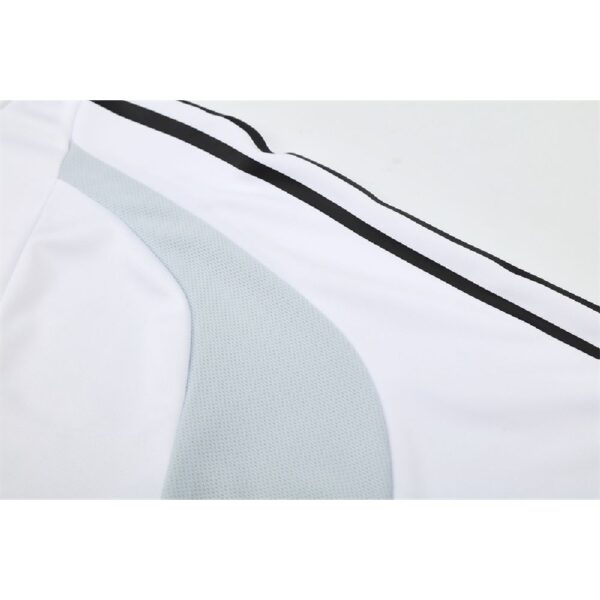 Unisex Real Madrid 2004/05 1/4 Zip Sweatshirt Retro Style - Image 4