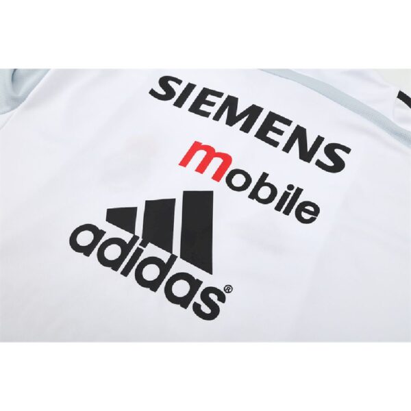 Unisex Real Madrid 2004/05 1/4 Zip Sweatshirt Retro Style - Image 3