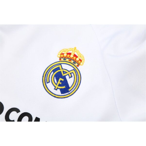 Unisex Real Madrid 2009/10 1/4 Zip Sweatshirt Retro Style - Image 7