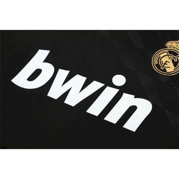 Unisex Real Madrid 2011/12 1/4 Zip Sweatshirt Retro Style - Image 9