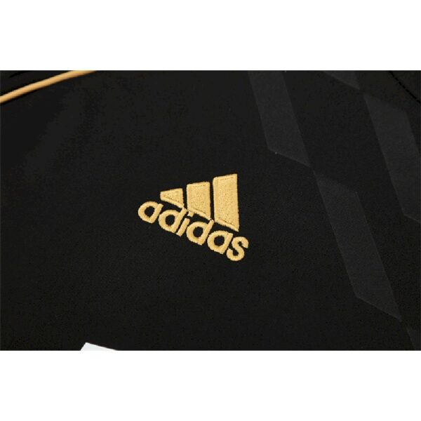Unisex Real Madrid 2011/12 1/4 Zip Sweatshirt Retro Style - Image 7