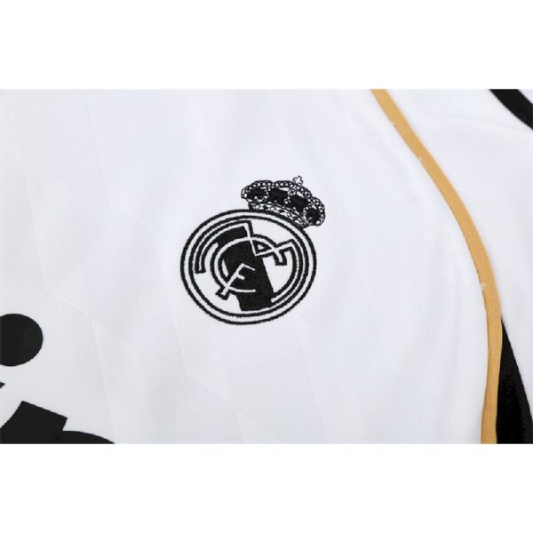 Unisex Real Madrid 2011/12 1/4 Zip Sweatshirt Retro Style - Image 9