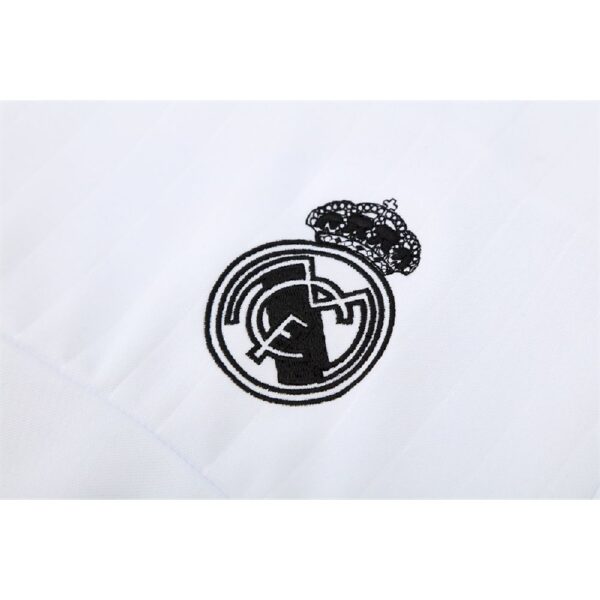 Unisex Real Madrid 2015/16 1/4 Zip Sweatshirt Retro Style - Image 3