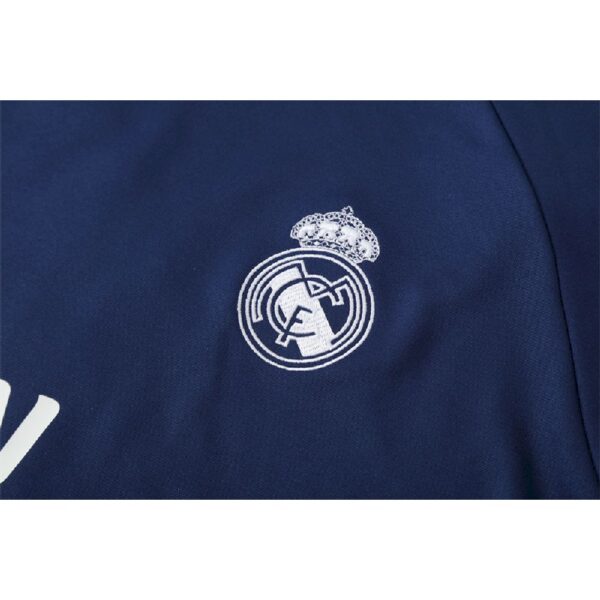 Unisex Real Madrid 2016/17 1/4 Zip Sweatshirt Retro Style - Image 8