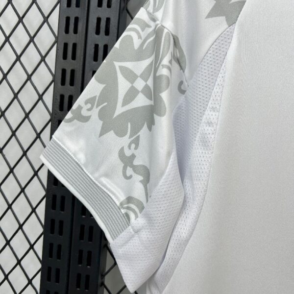 Real Madrid 2025/26 Louis Vuitton Joint Edition Jersey - Image 4