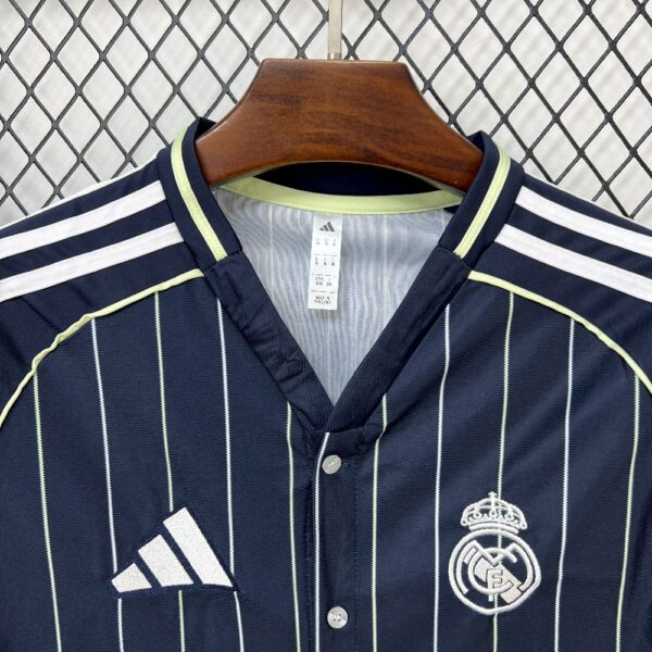 Real Madrid 2025/26 Us Pack Jersey – Bild 7