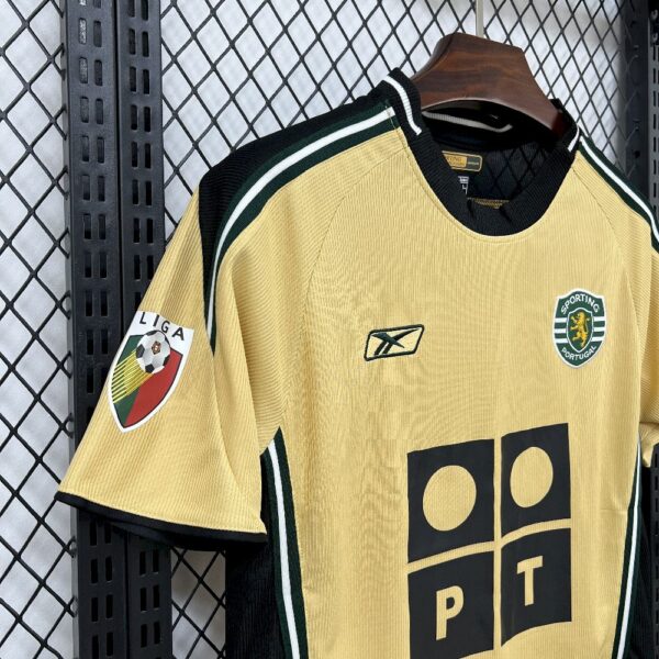 Retro Sporting Cp 2000/04 Away Jersey - Image 6