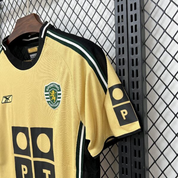 Retro Sporting Cp 2000/04 Away Jersey - Image 5
