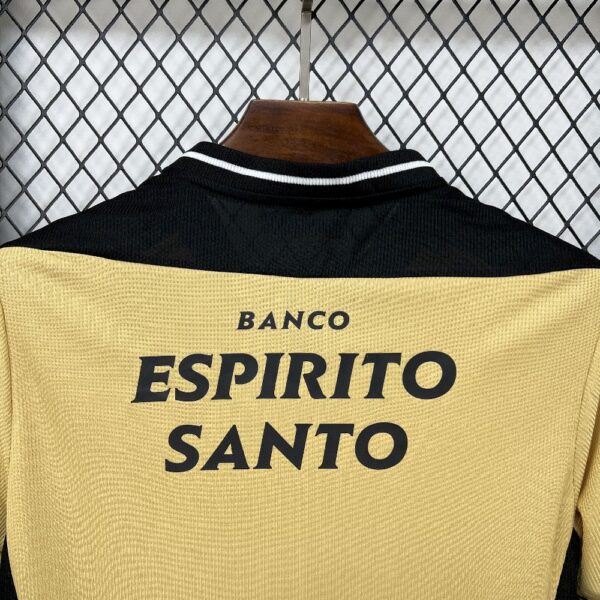 Retro Sporting Cp 2000/04 Away Jersey - Image 13