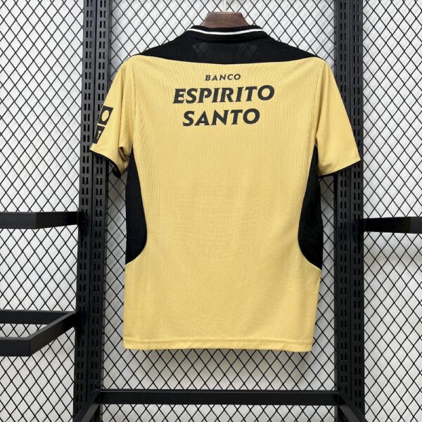 Retro Sporting Cp 2000/04 Away Jersey - Image 15