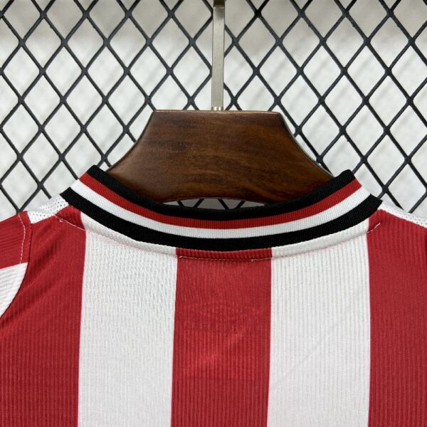 Retro Olympiacos Fc 2001/02 Home Jersey - Image 10